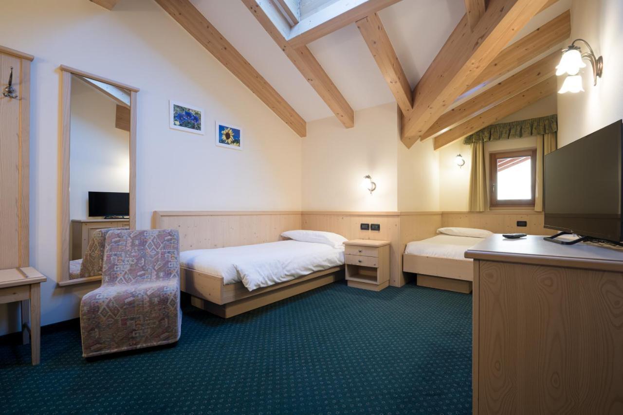 Hotel Crepei Pozza di Fassa Dış mekan fotoğraf